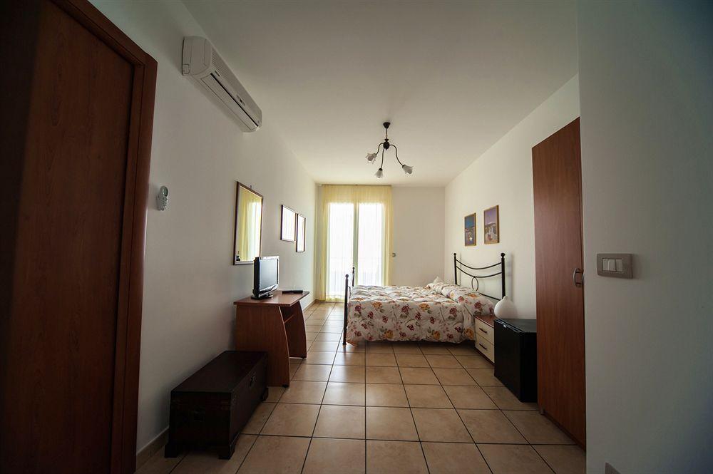 Fragolina B&B Furci Siculo Eksteriør bilde