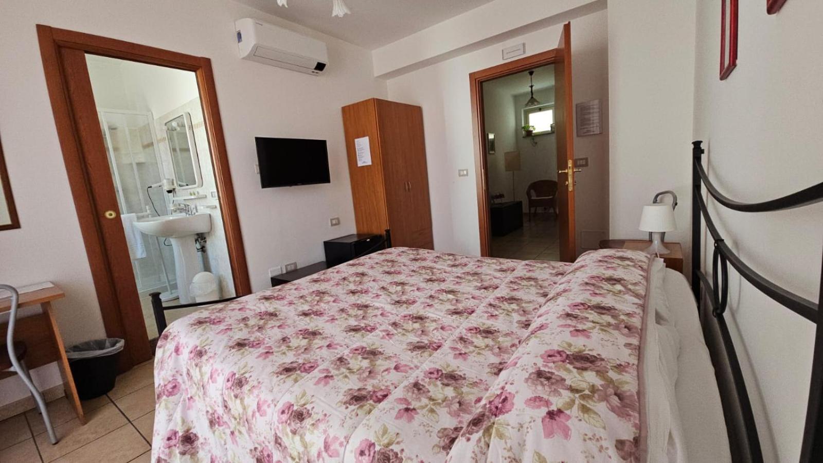 Fragolina B&B Furci Siculo Eksteriør bilde
