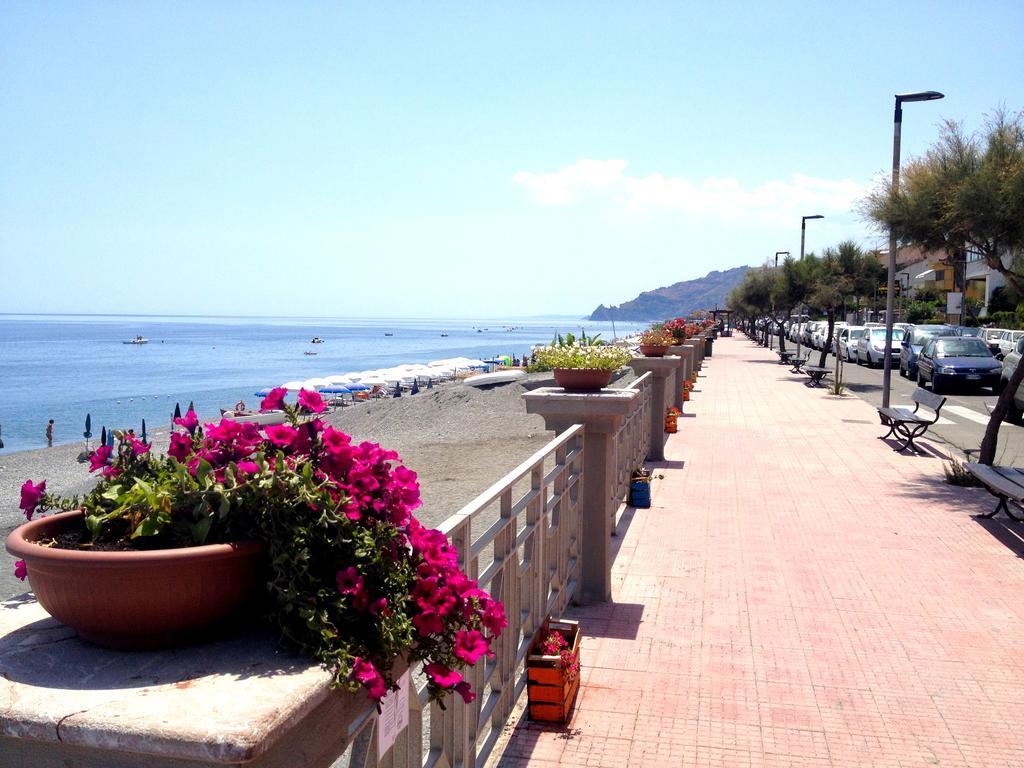 Fragolina B&B Furci Siculo Eksteriør bilde