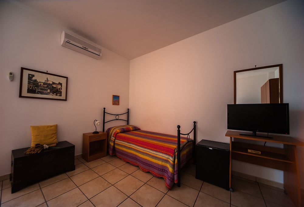 Fragolina B&B Furci Siculo Eksteriør bilde